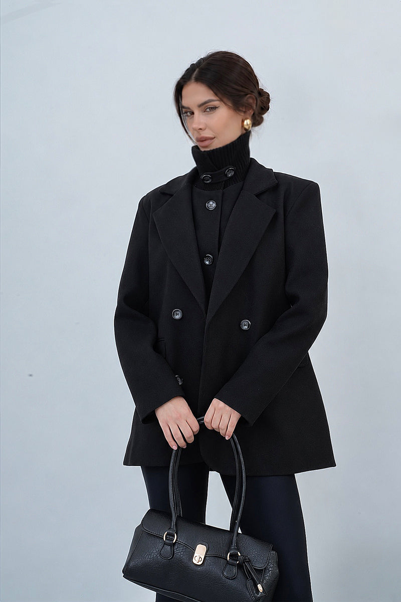 Coat Legacy in Black