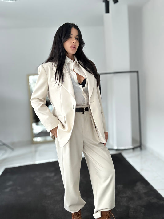 Костюм Classique in ecru