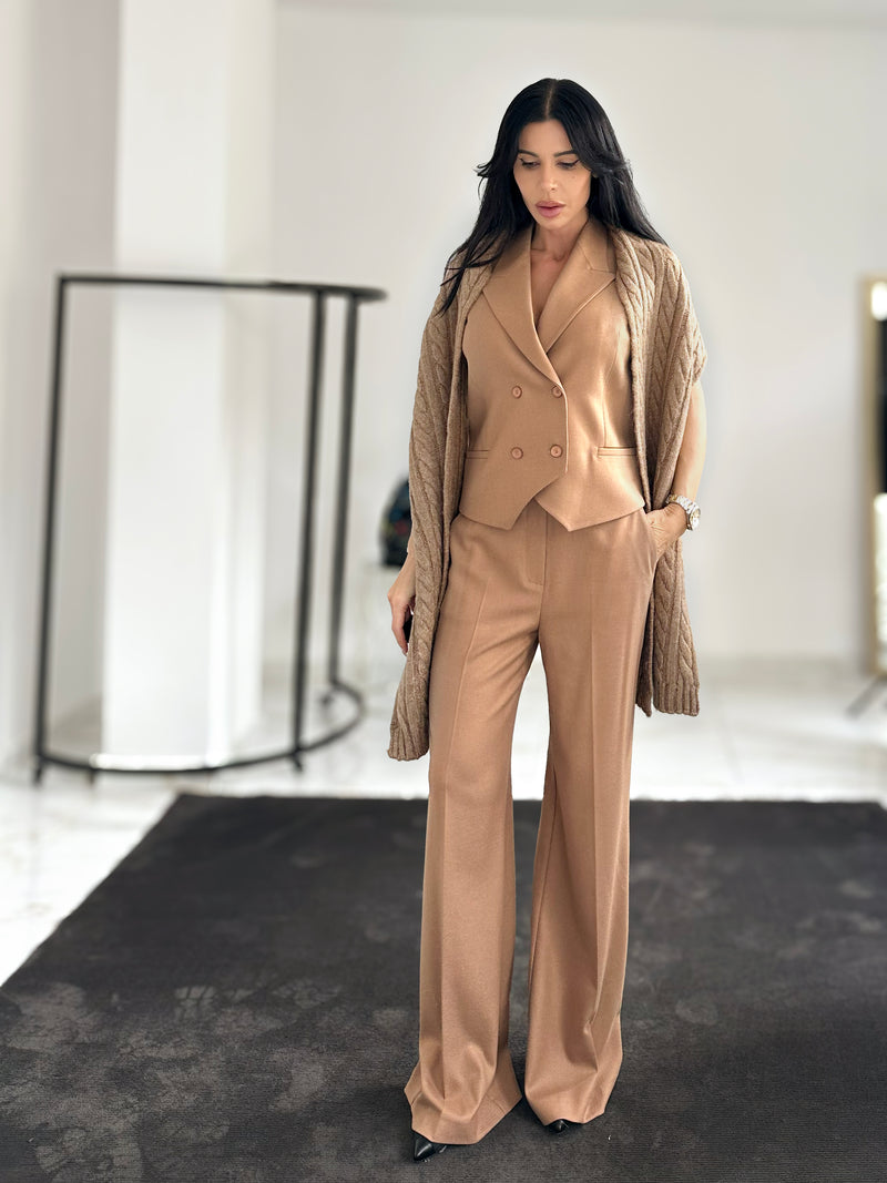 Костюм Dayna in camel