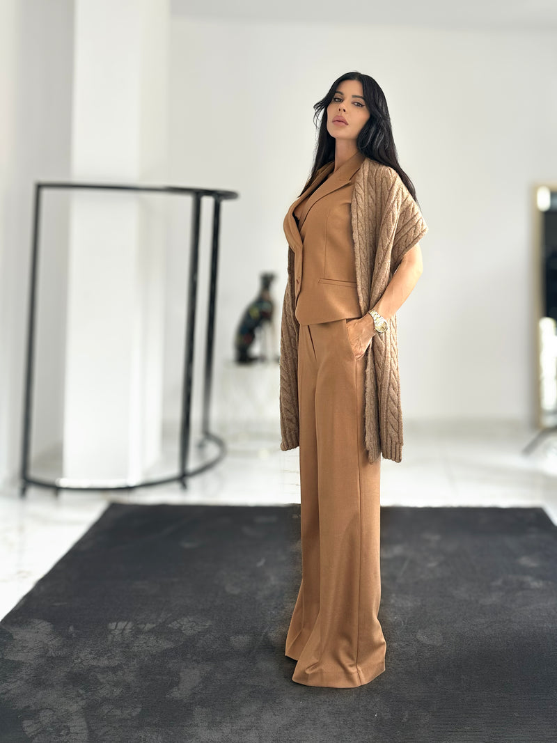 Костюм Dayna in camel