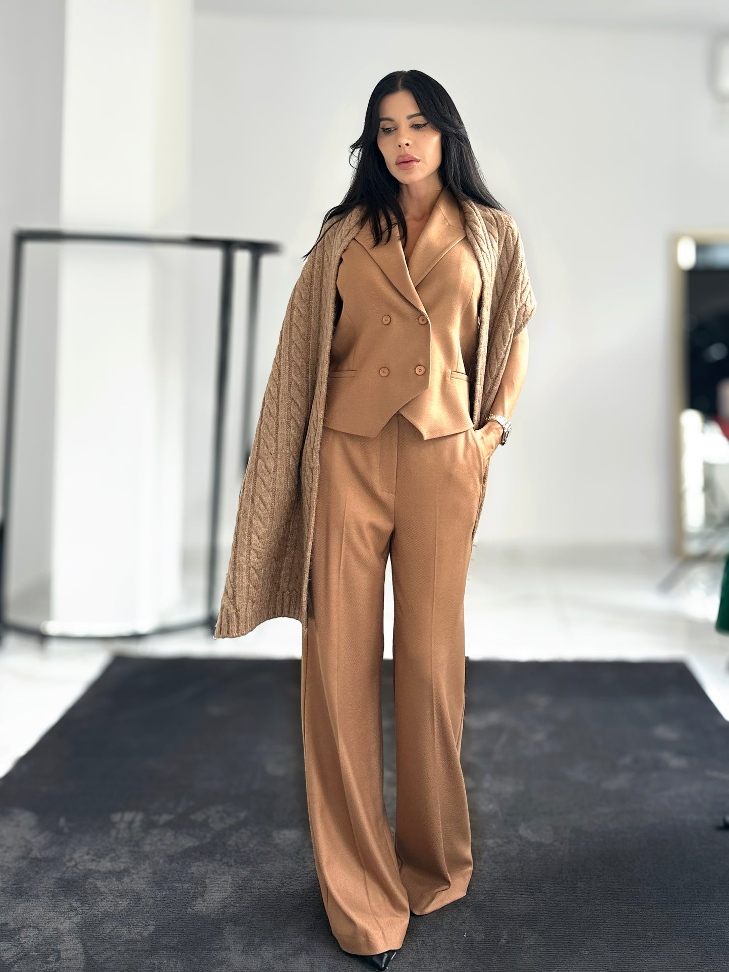 Костюм Dayna in camel