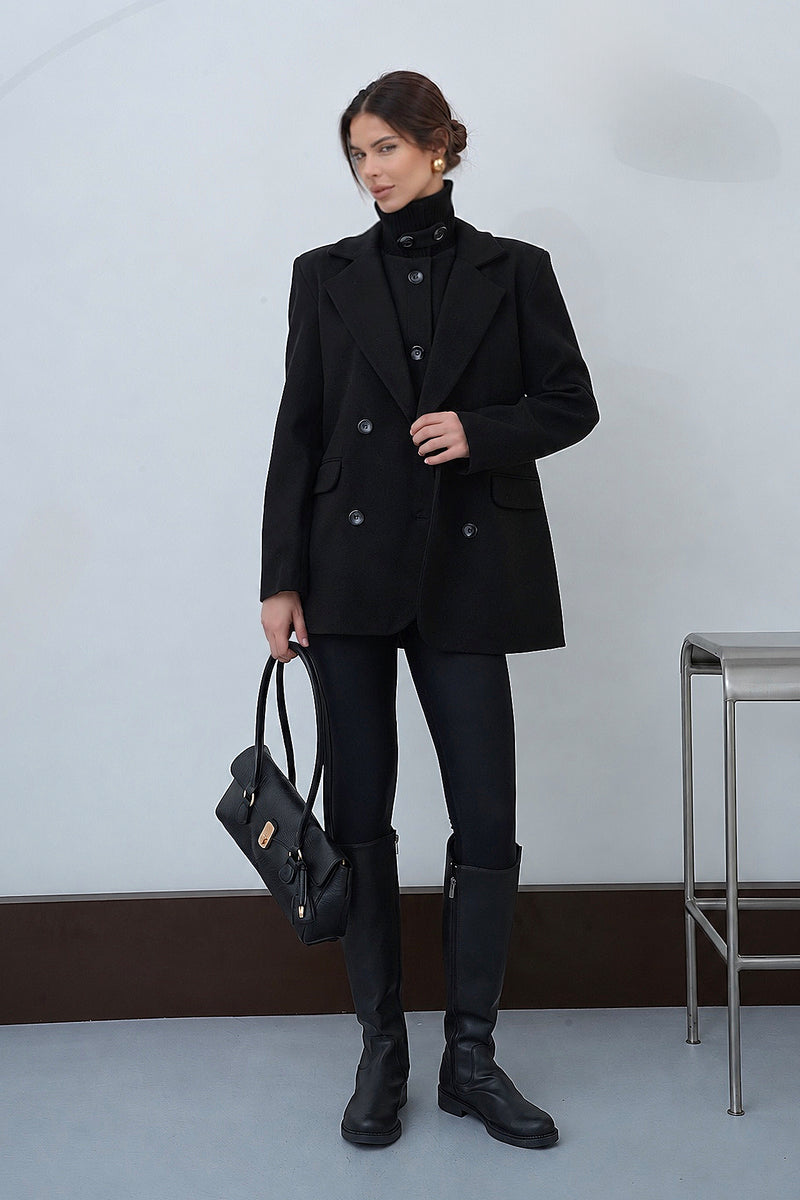 Coat Legacy in Black