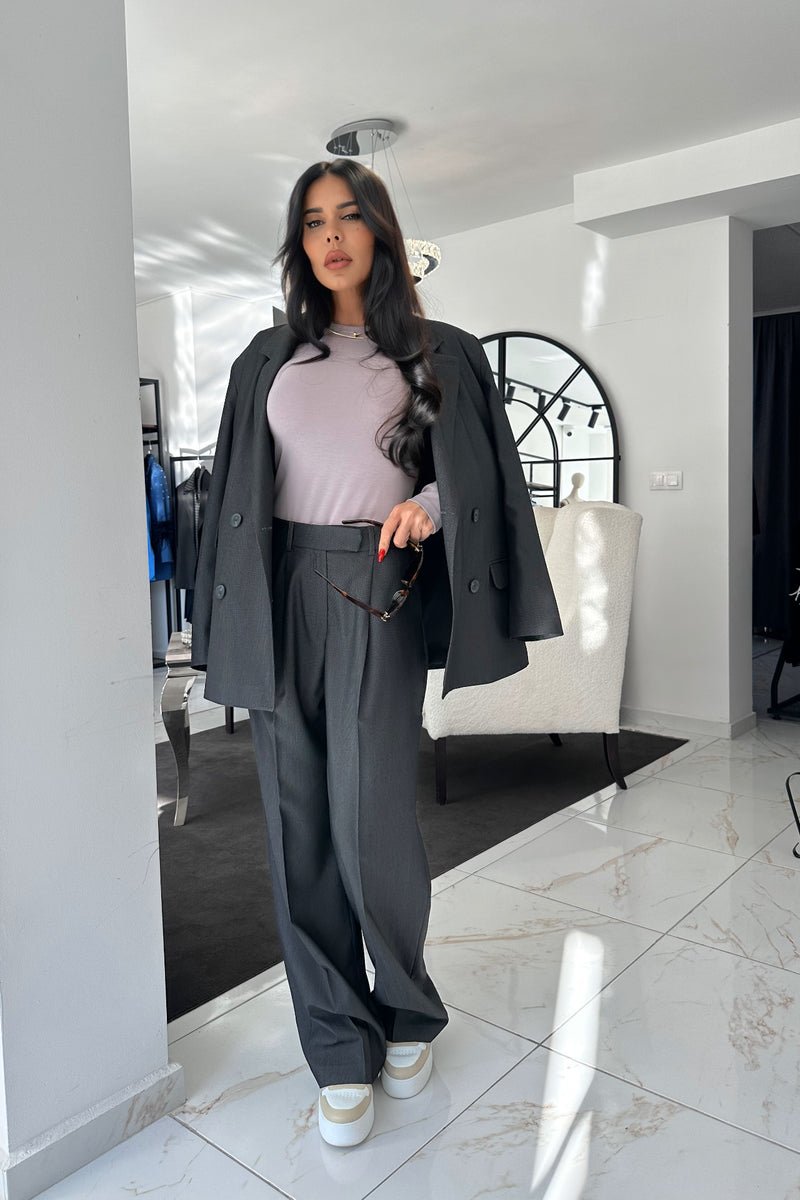 Костюм Lara in Grey