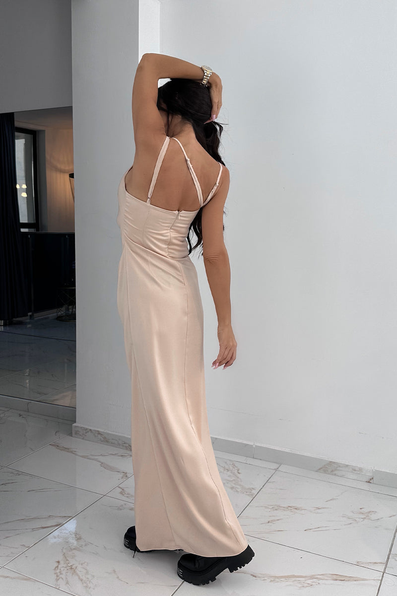 Kristal în rochia Sahara