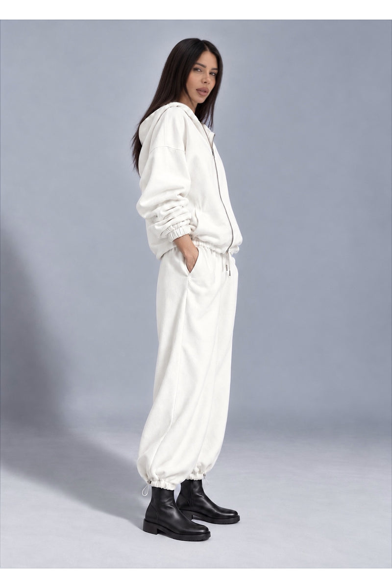 Яке Outer in White 2